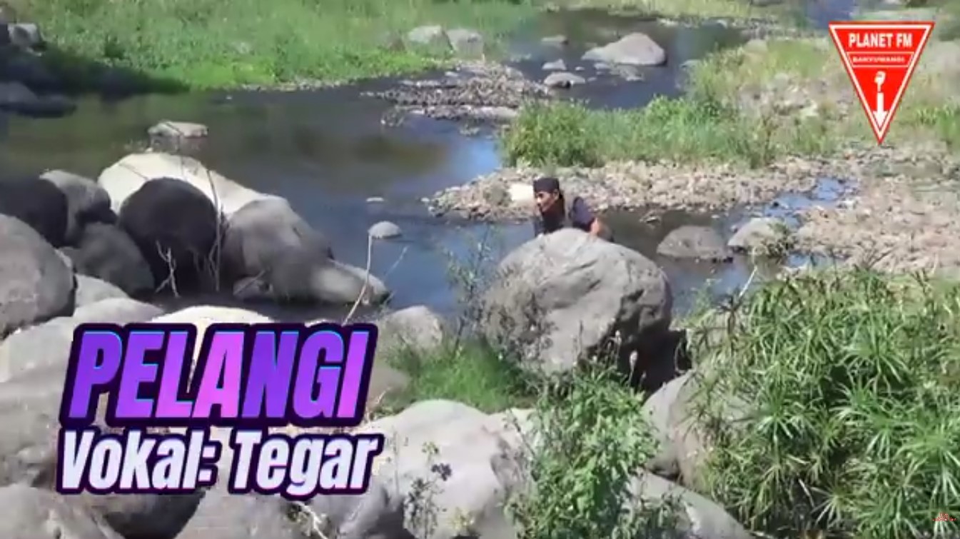 gambar lagu pelangi planet fm. Paparan Gambar : <p>Lagu Pelangi vokal Tegar, Fans Planet FM Banyuwangi. #planetfmbanyuwangi.</p>