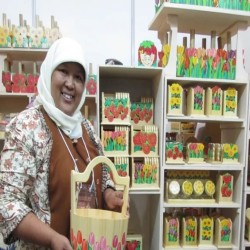 Menyulap Limbah Kayu Jadi Barang Serbaguna