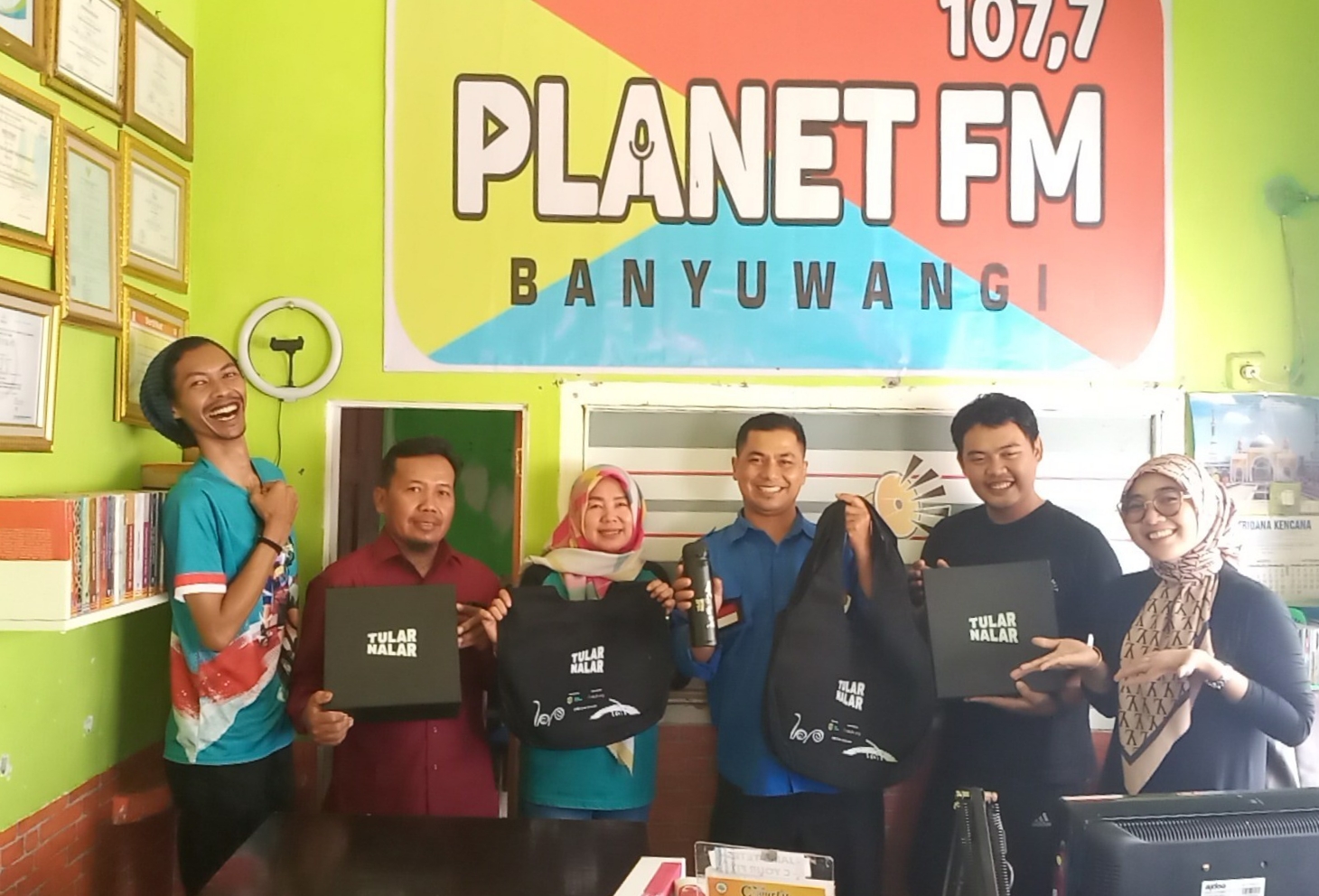 keterangan <p>Siaran langsung bersama rombongan siswa TK Bajulmati</p>