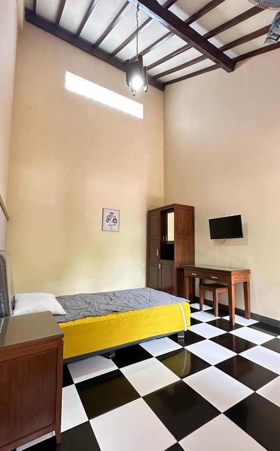 kamar kost putri single bed banyuwangi