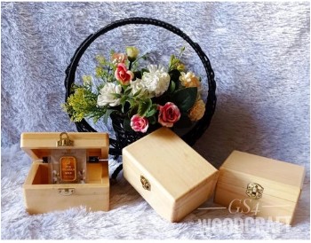 gambar kotak kayu dengan pengunci
