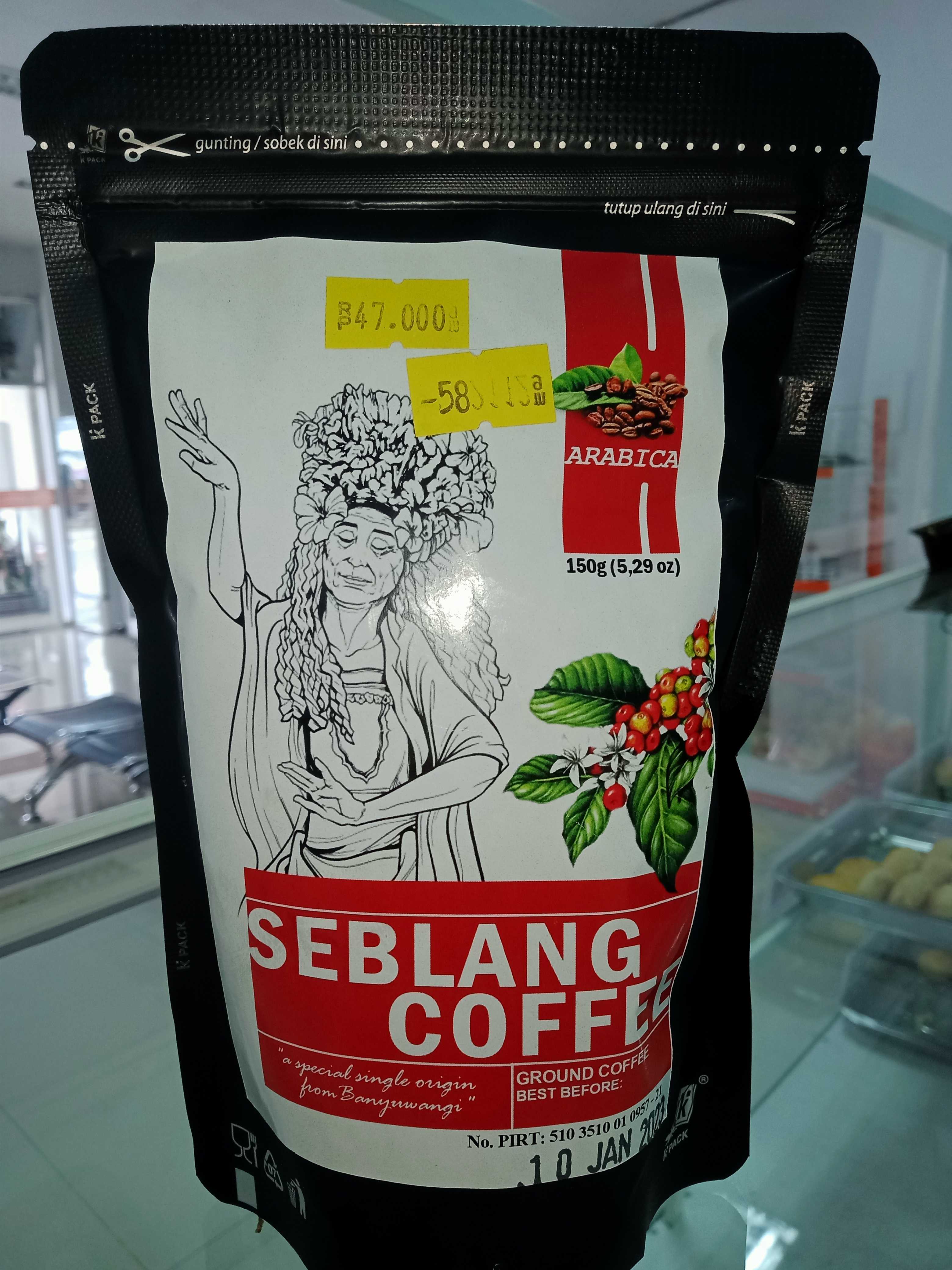 gambar oleh oleh khas banyuwangi, pia glenmore,bagiak glenmore,sale goreng pisang berlin,kopi robusta,bolu kelemben,sale pisang,crispy pie,kopi arabica. Paparan Gambar : <p>Seblang cofee arabica asli  </p>
<p>komposisi :</p>
<p>- Kopi pilihan</p>