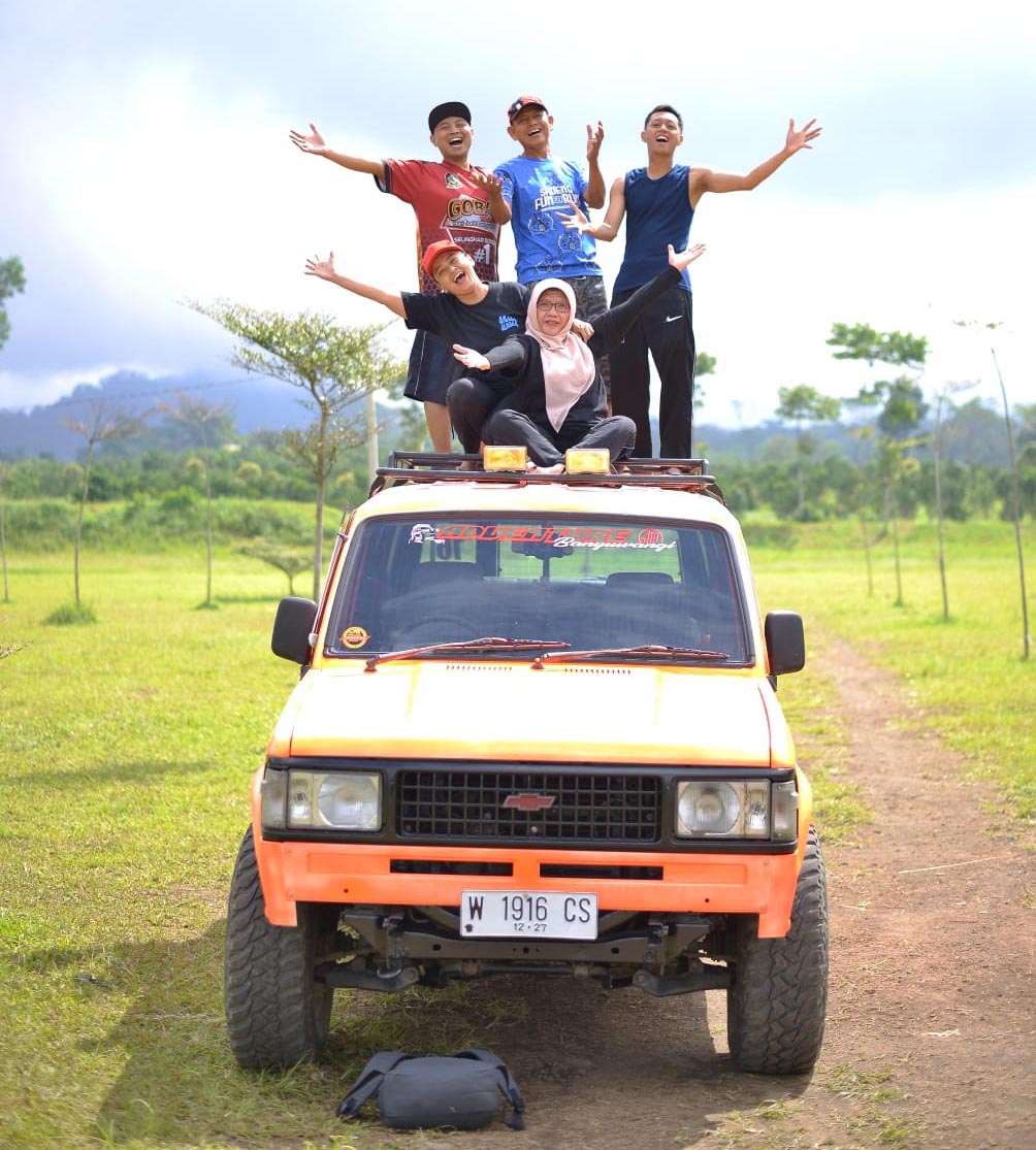 gambar sewa jeep wisata banyuwangi