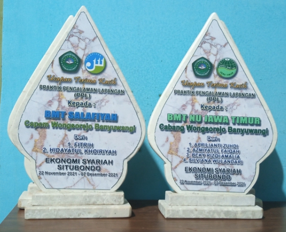gambar trophy piala vandel marmer cinderamata souvenir murah banyuwangi