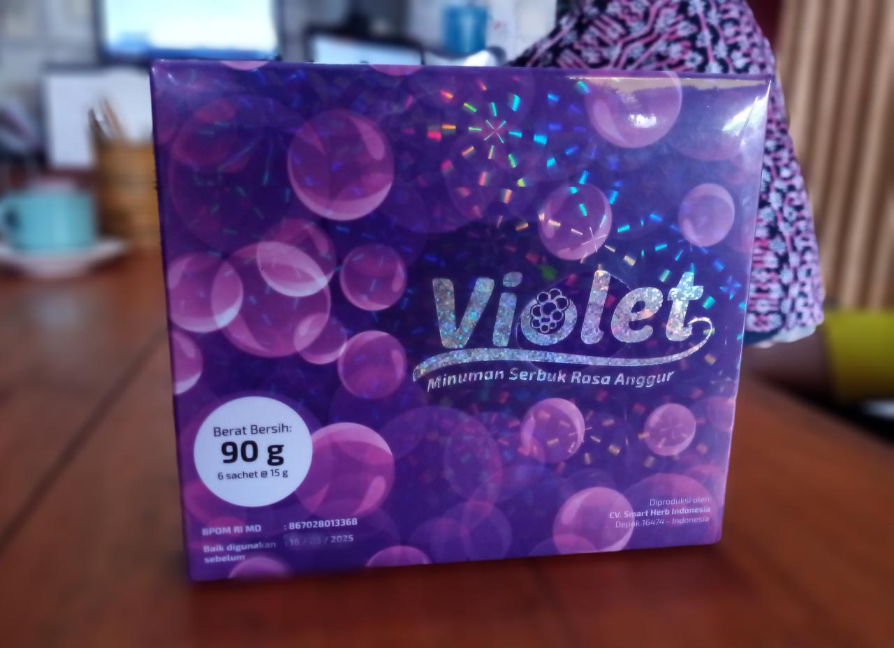 gambar violet kolagen, minuman serbuk rasa anggur. Paparan Gambar : <p>Terlihat kotak Violet minuman kolagen warna ungu.</p>