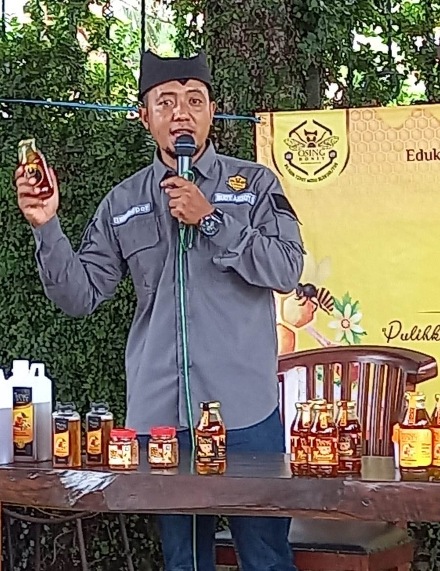 tokoh peternak lebah madu banyuwangi